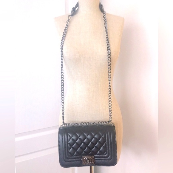 Black crossbody bag brand new gun metal chain - Picture 2 of 5
